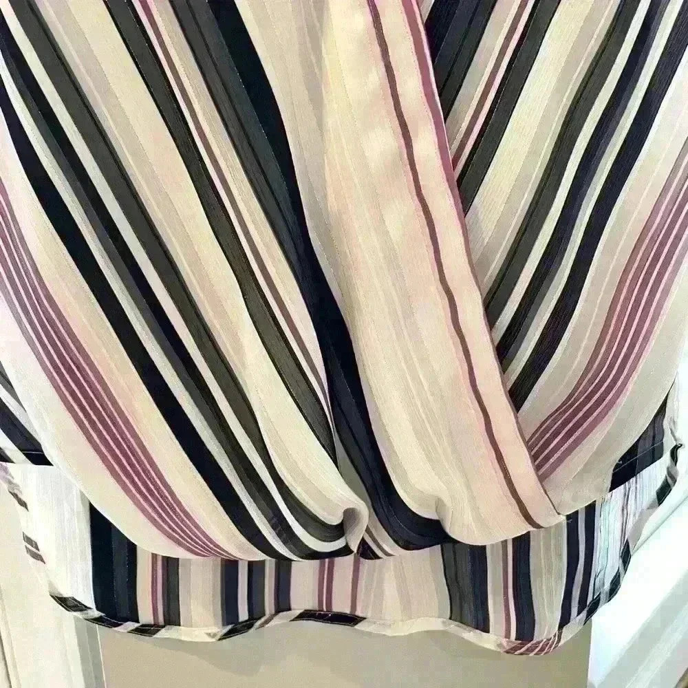 DKNY Women’s Blouse, Size Small - Picture 4 of 6